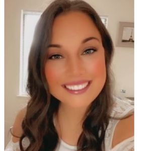 Meet your Posher, Traci